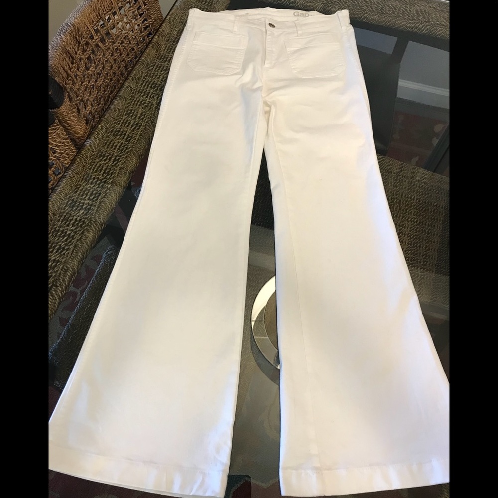 Gap Flare White Jeans- Only Worn Once